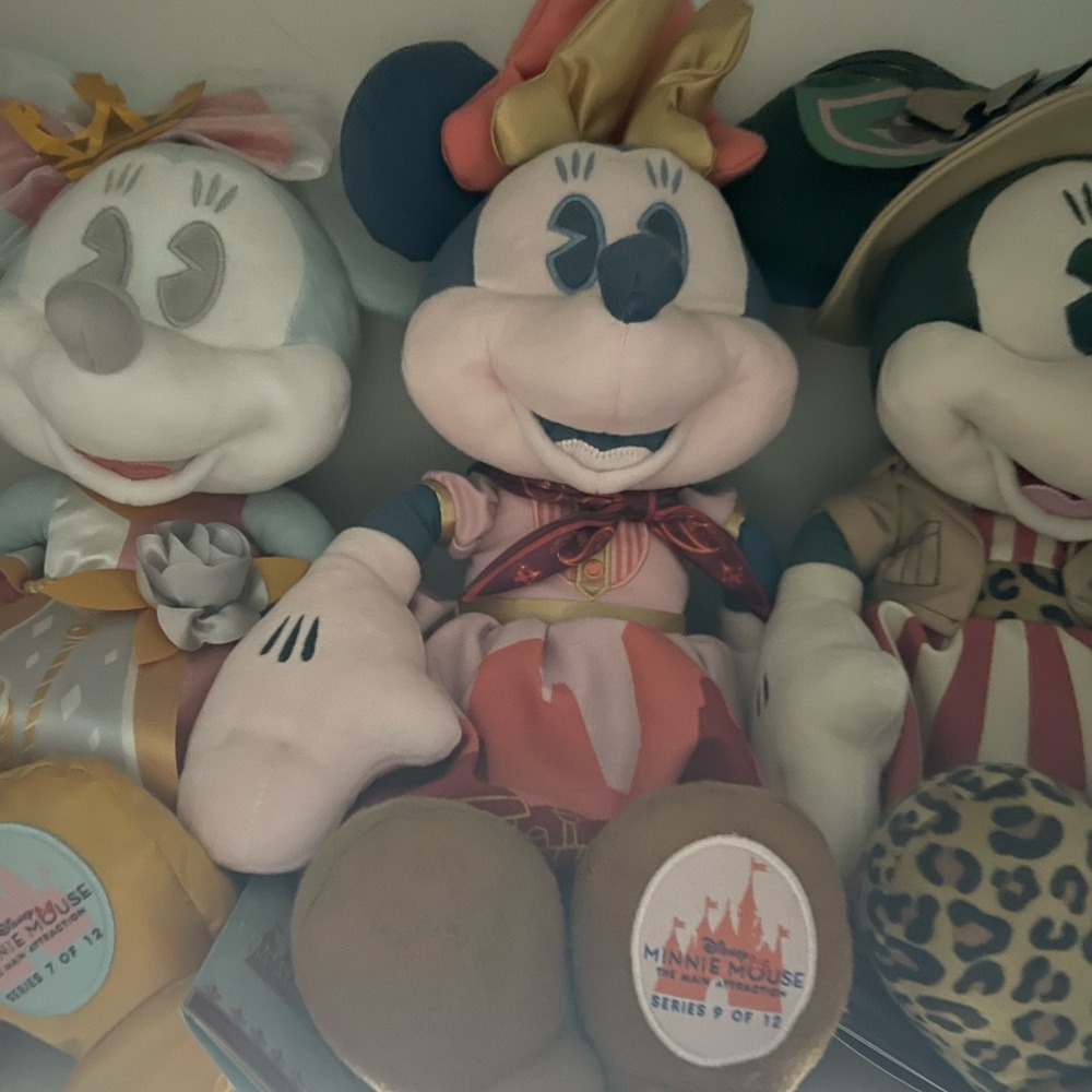 MMMA Minnie Mouse Main Attraction Limited Edition #9